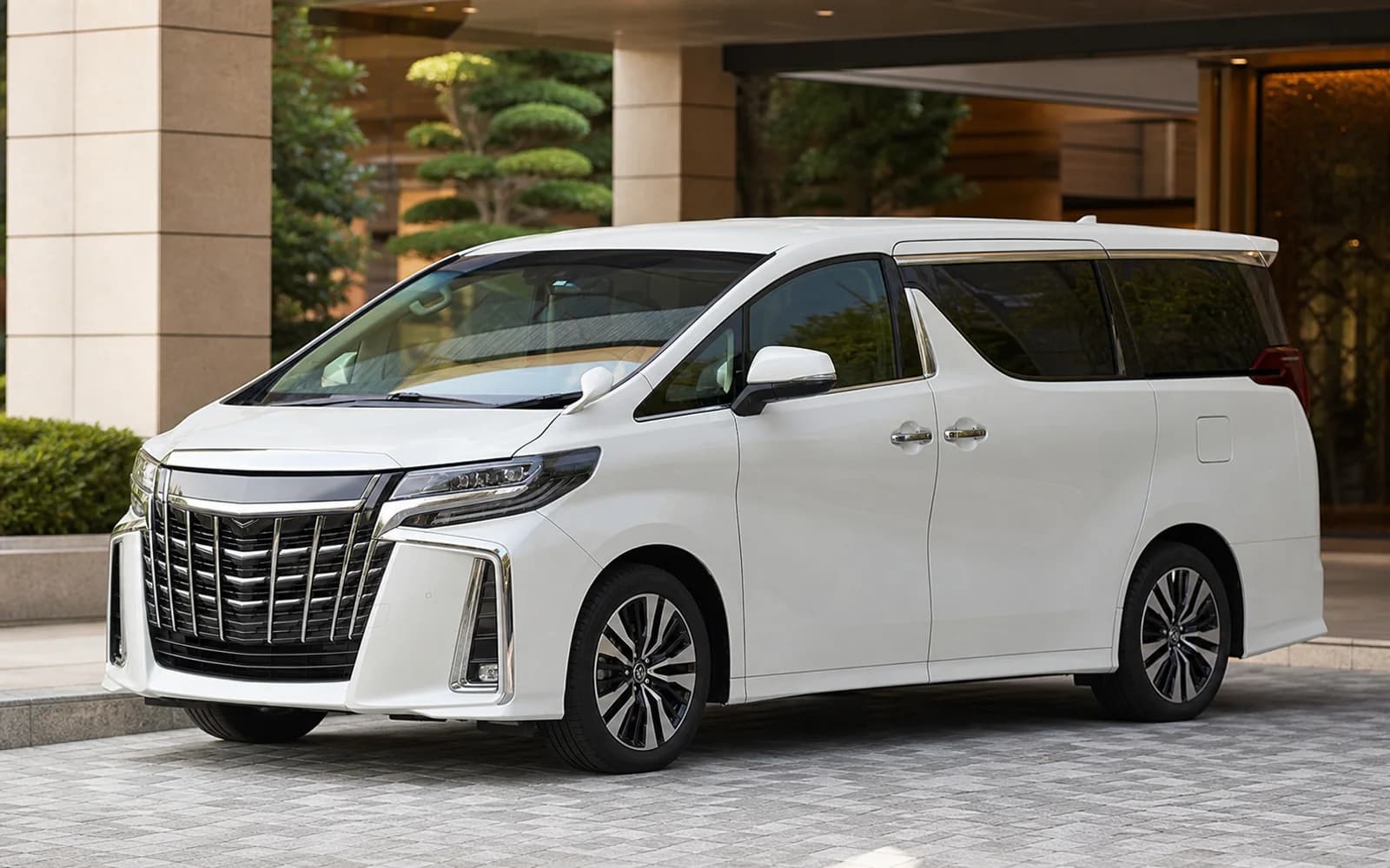 Generic premium van vehicle class reference for group transfer requests.
